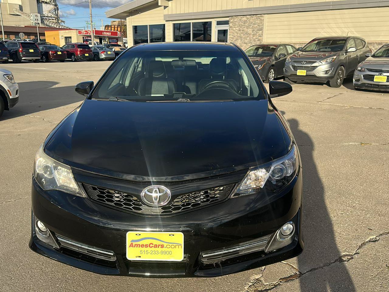 Used 2014 Toyota Camry SE FWD image 9