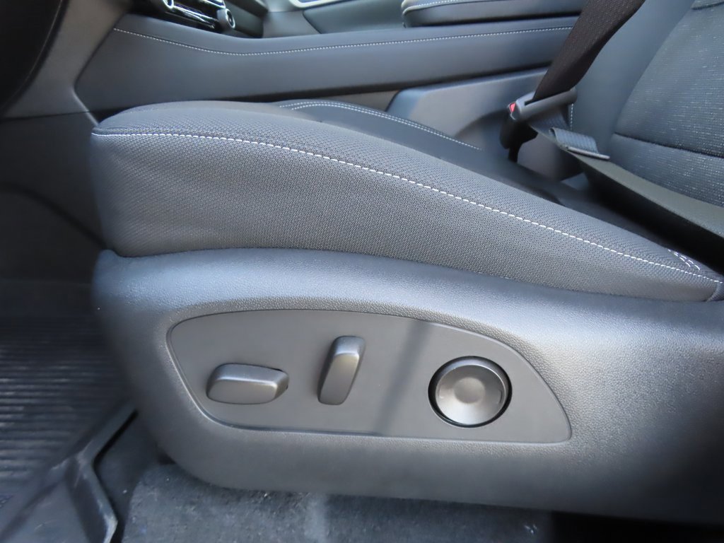 New 2026 Chevrolet Traverse LT w/ Driver Confidence Package image 9