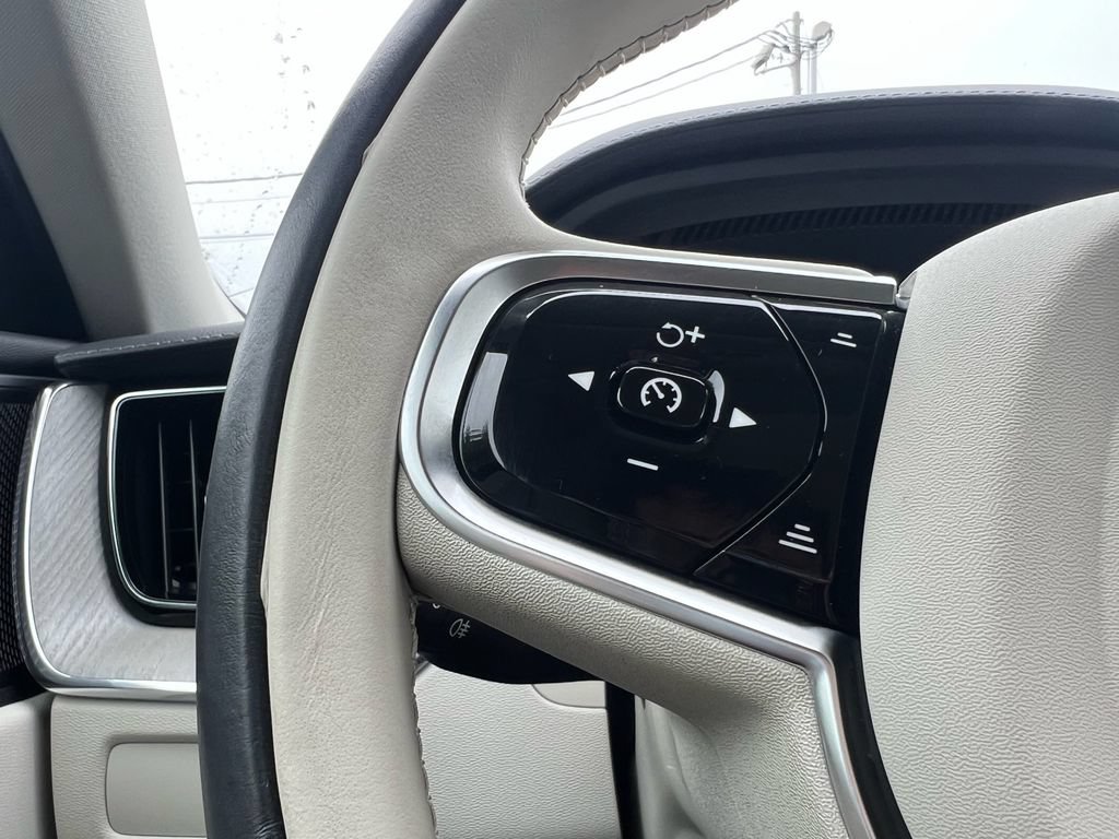 Certified 2023 Volvo XC60 B6 Ultimate w/ Climate Package AWD/4WD image 12