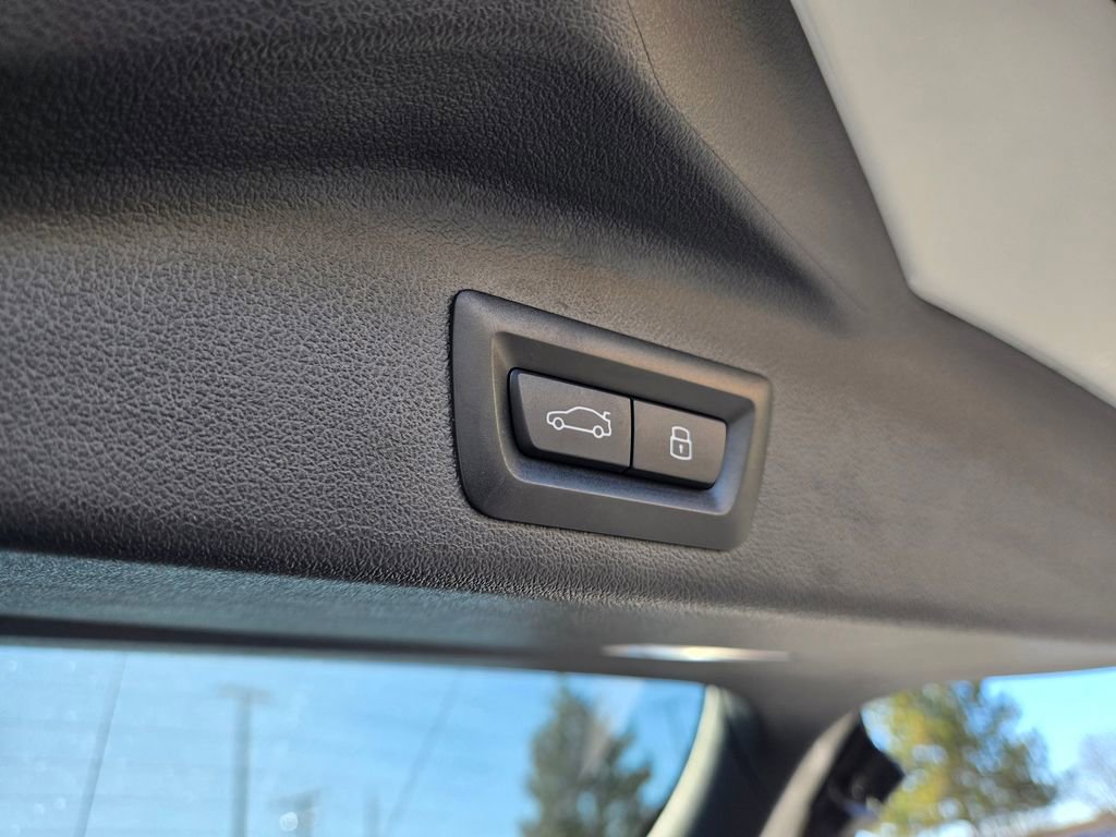Used 2024 BMW X5 xDrive40i w/ Premium Package AWD/4WD image 8