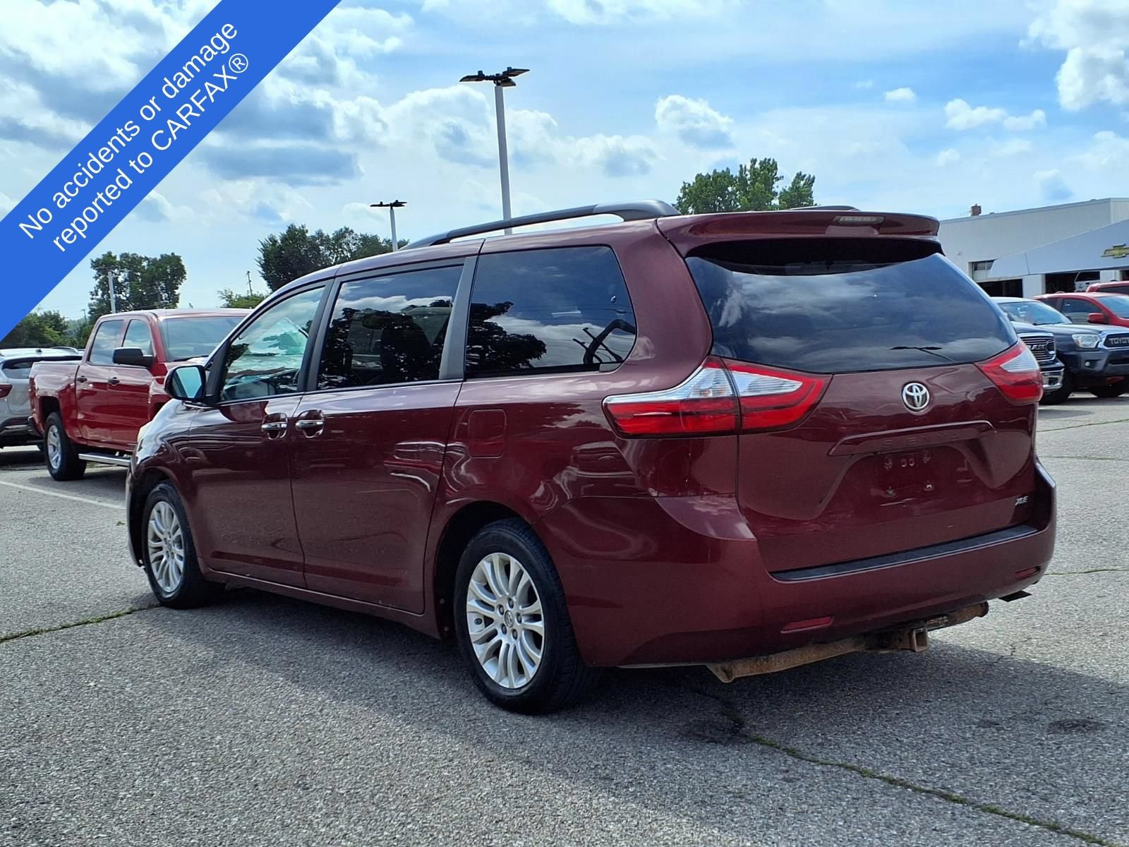Used 2015 Toyota Sienna XLE FWD image 8