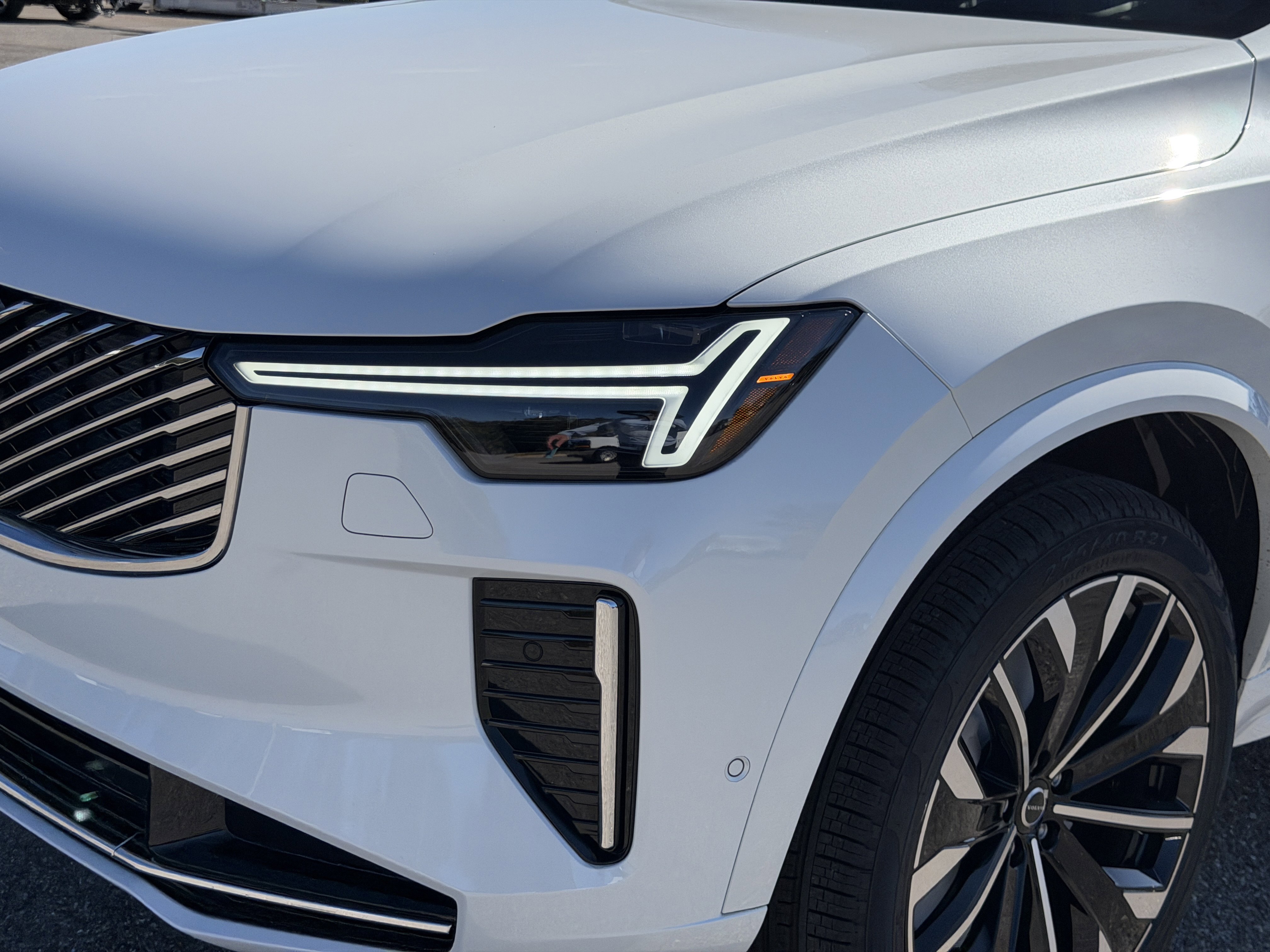 New 2026 Volvo XC90 B5 Ultra image 8