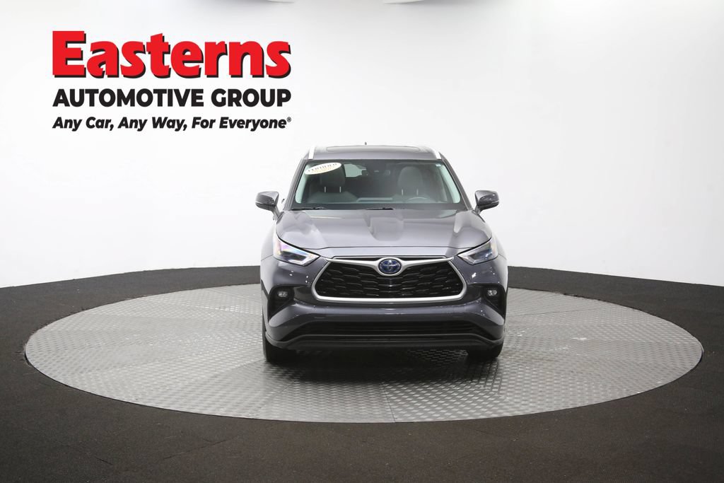 Used 2022 Toyota Highlander XLE AWD/4WD image 54