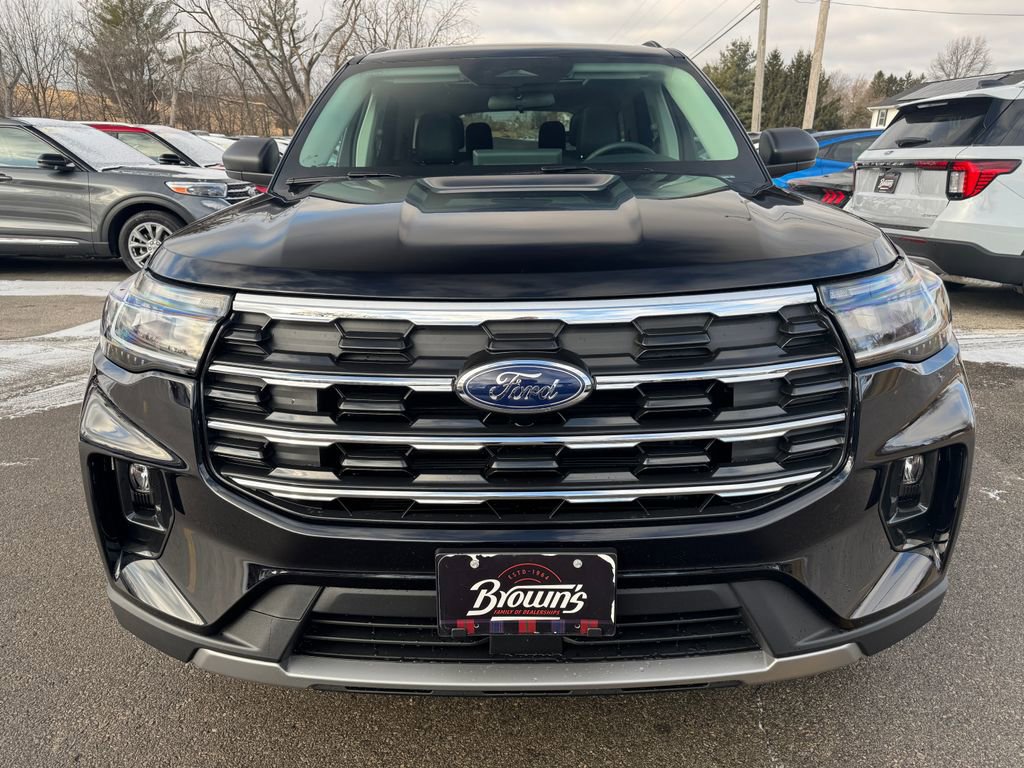 New 2026 Ford Explorer Active w/ Active Comfort Package AWD/4WD image 2