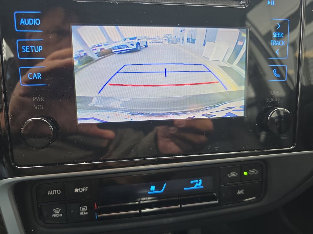 Used 2017 Toyota Corolla LE image 14