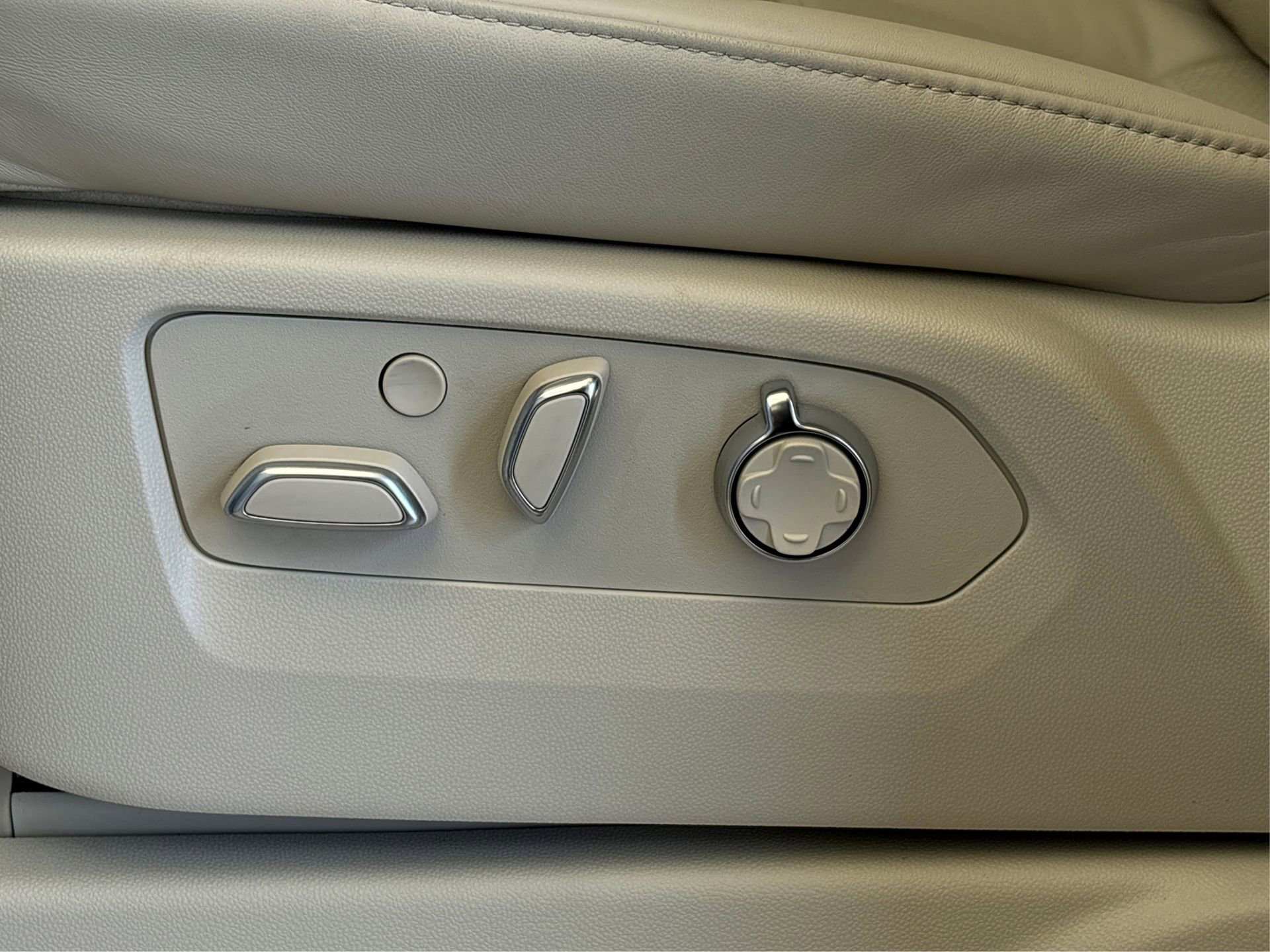 New 2026 Cadillac Escalade ESV Platinum Sport image 33