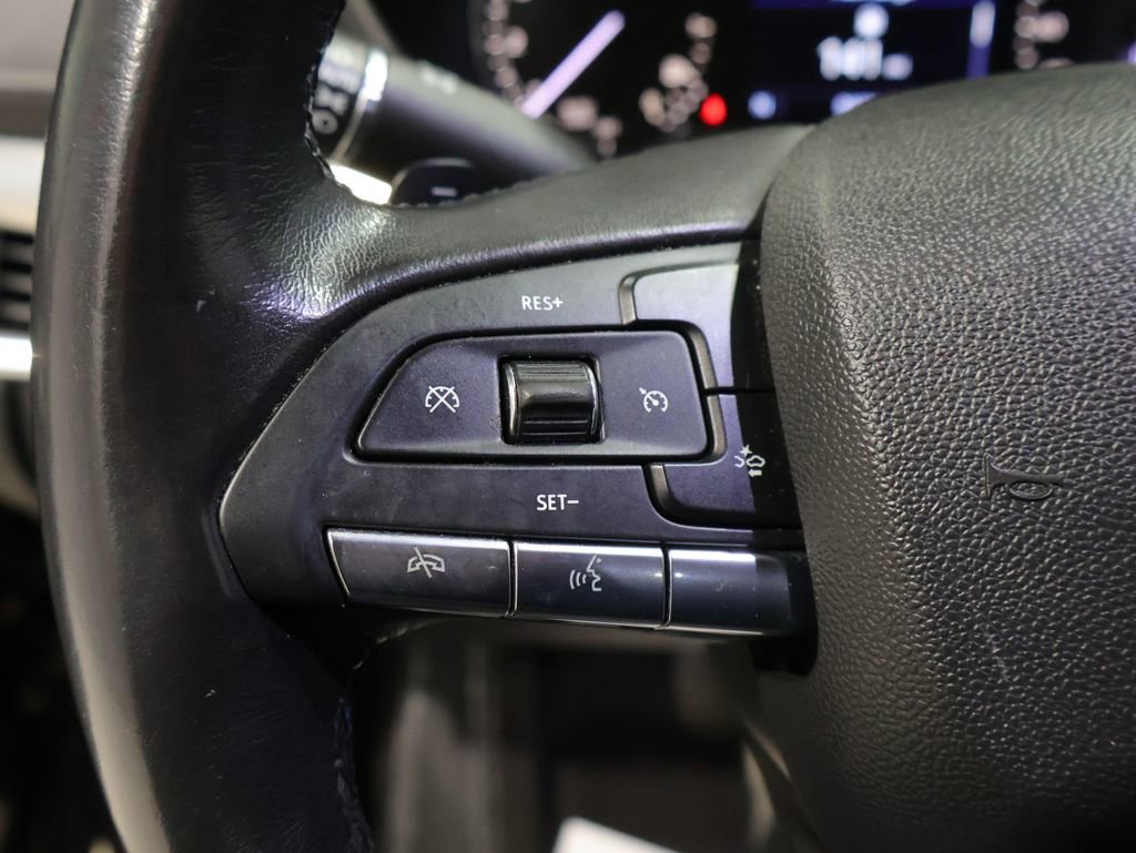 Used 2020 Cadillac XT4 Premium Luxury image 38