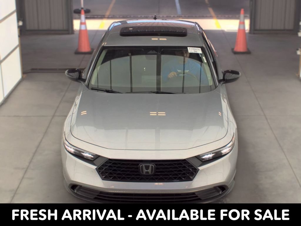 Used 2025 Honda Accord SE image 2