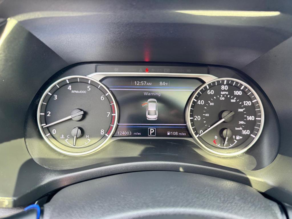 Used 2022 Nissan Sentra SR w/ SR Premium Package image 18