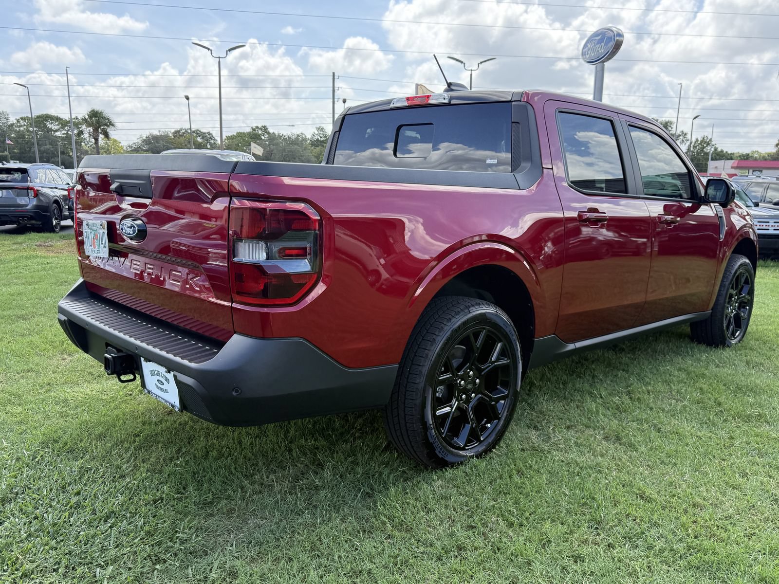 Certified 2026 Ford Maverick Lariat w/ Black Appearance Package AWD/4WD image 3