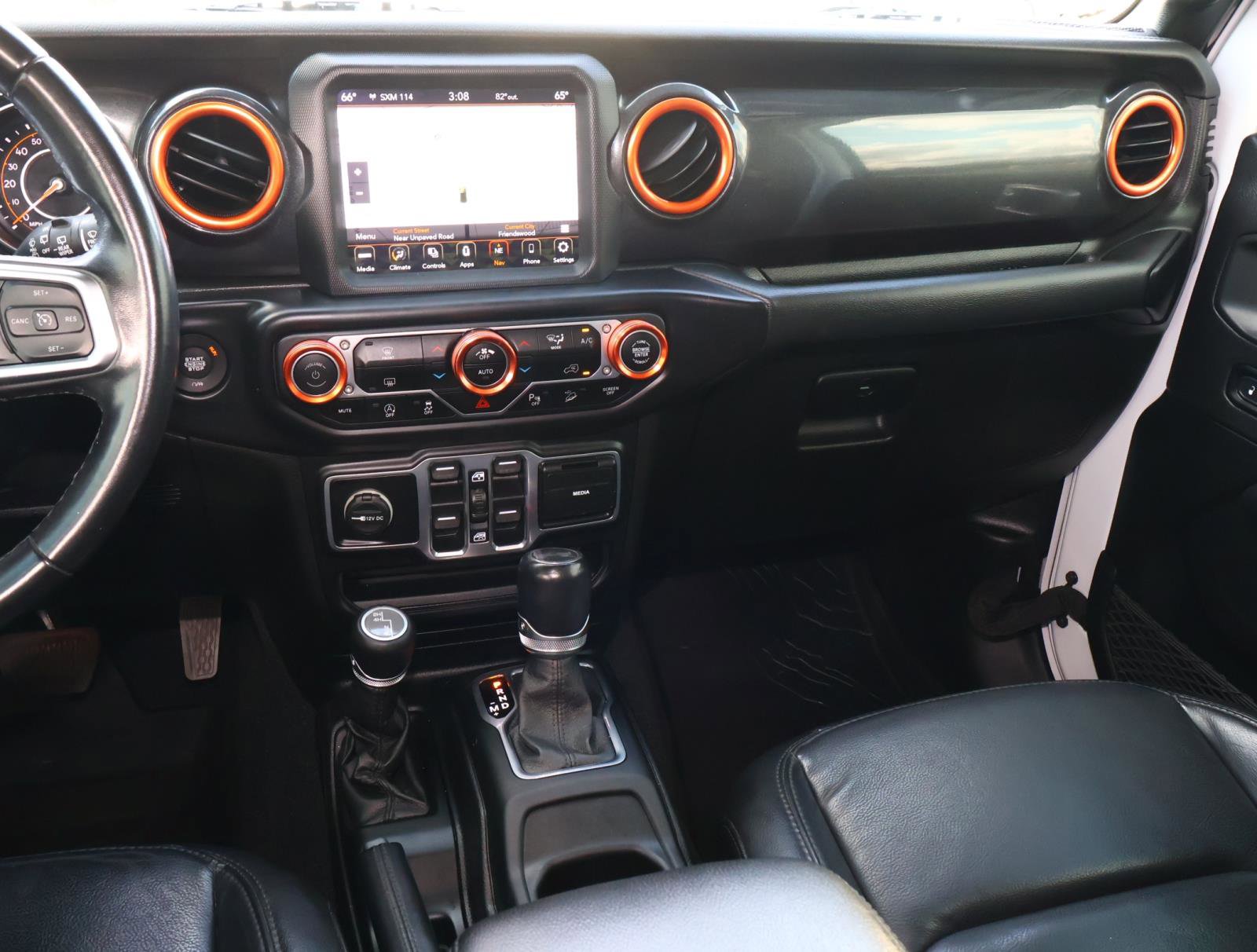 Used 2020 Jeep Wrangler Unlimited Sahara image 11