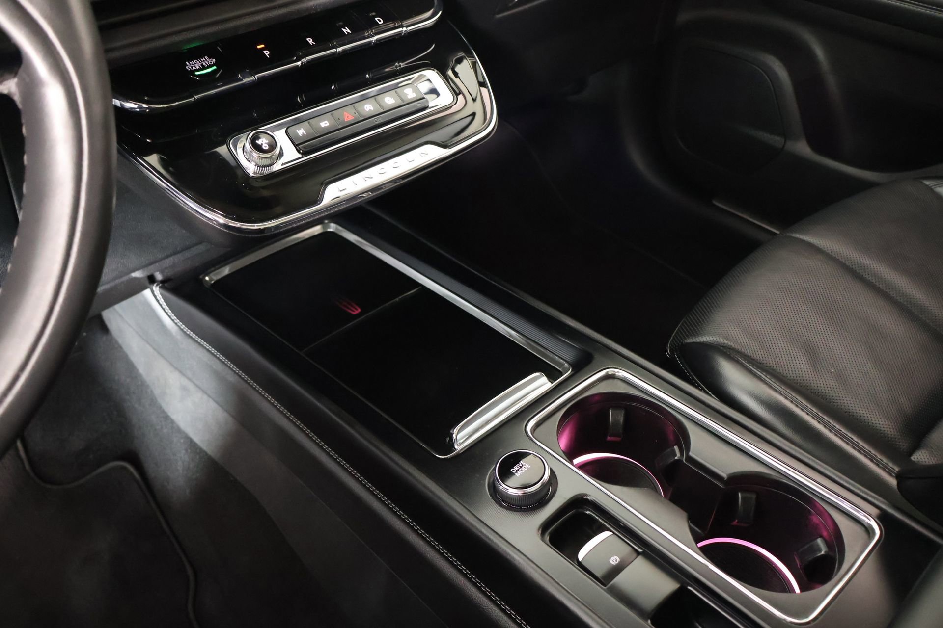 Used 2024 Lincoln Corsair Reserve w/ Equipment Group 201A image 9