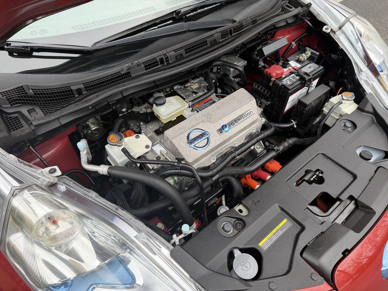 Used 2012 Nissan Leaf SL image 31