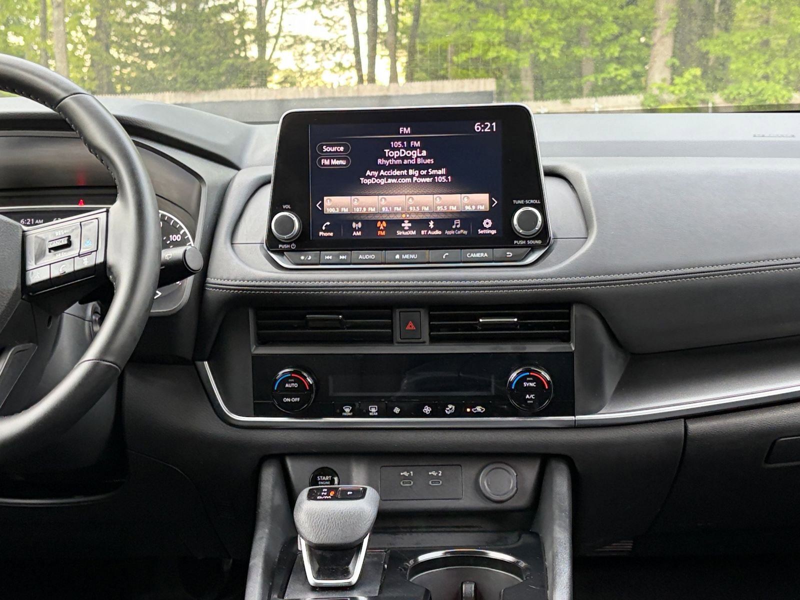 Used 2025 Nissan Rogue SV FWD image 17