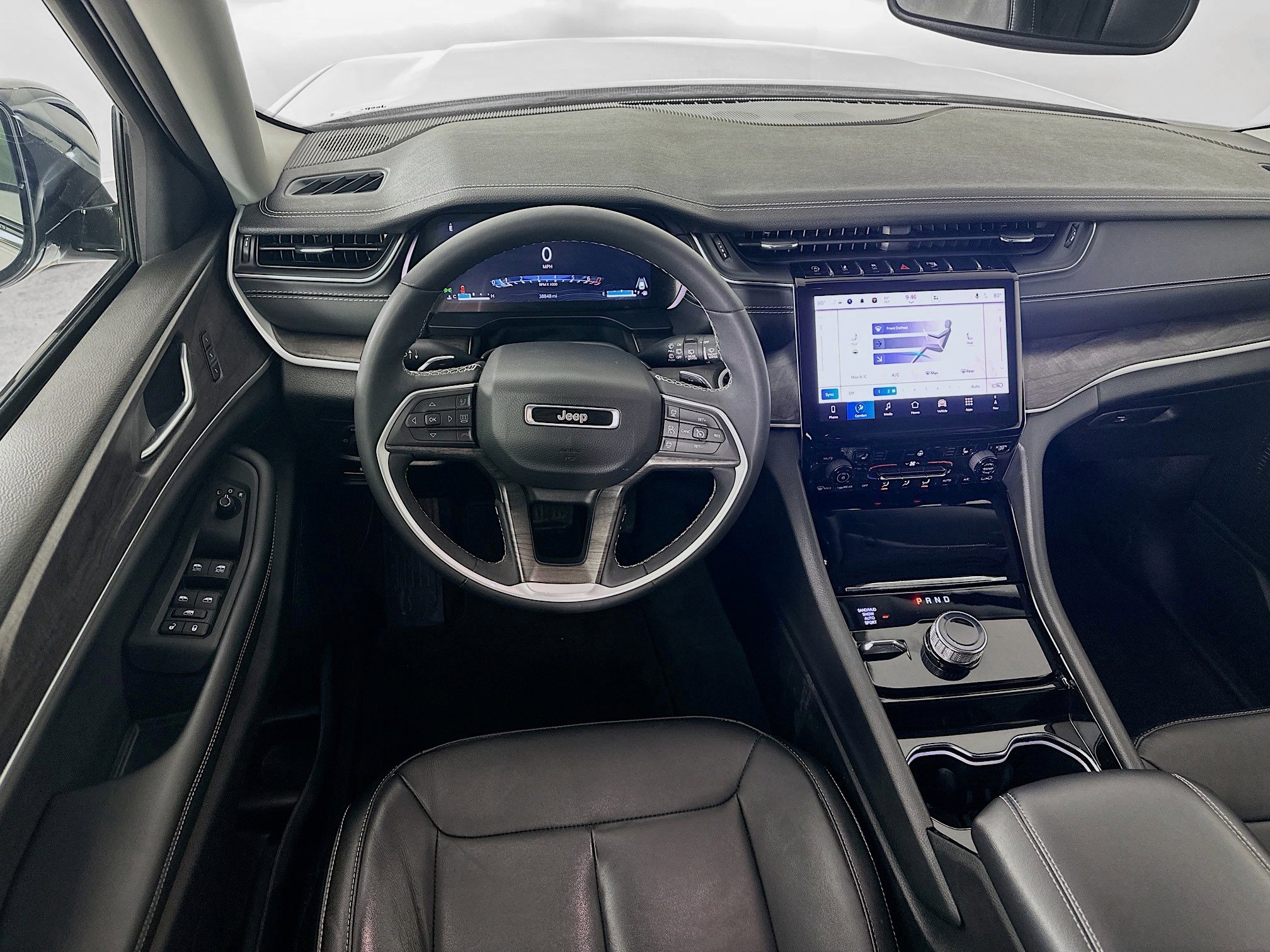 Used 2023 Jeep Grand Cherokee Limited image 30