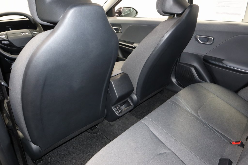 Used 2025 Kia K4 LXS image 21