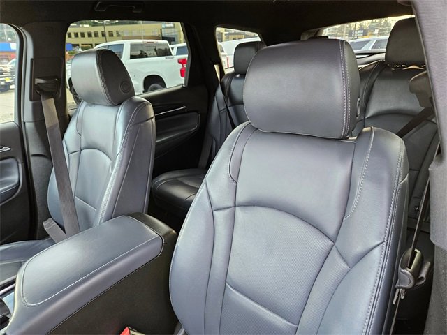 Used 2024 Buick Enclave Premium image 14