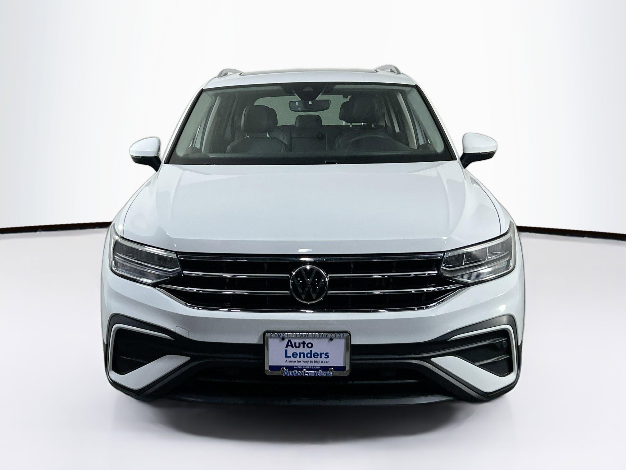 Used 2022 Volkswagen Tiguan SE AWD/4WD image 2