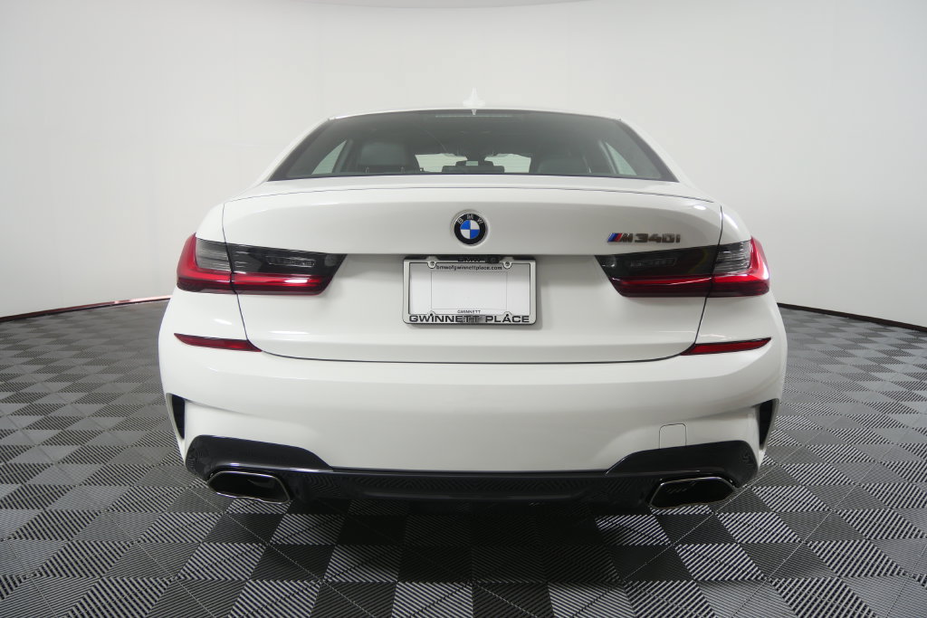 Used 2022 BMW M340i RWD image 4