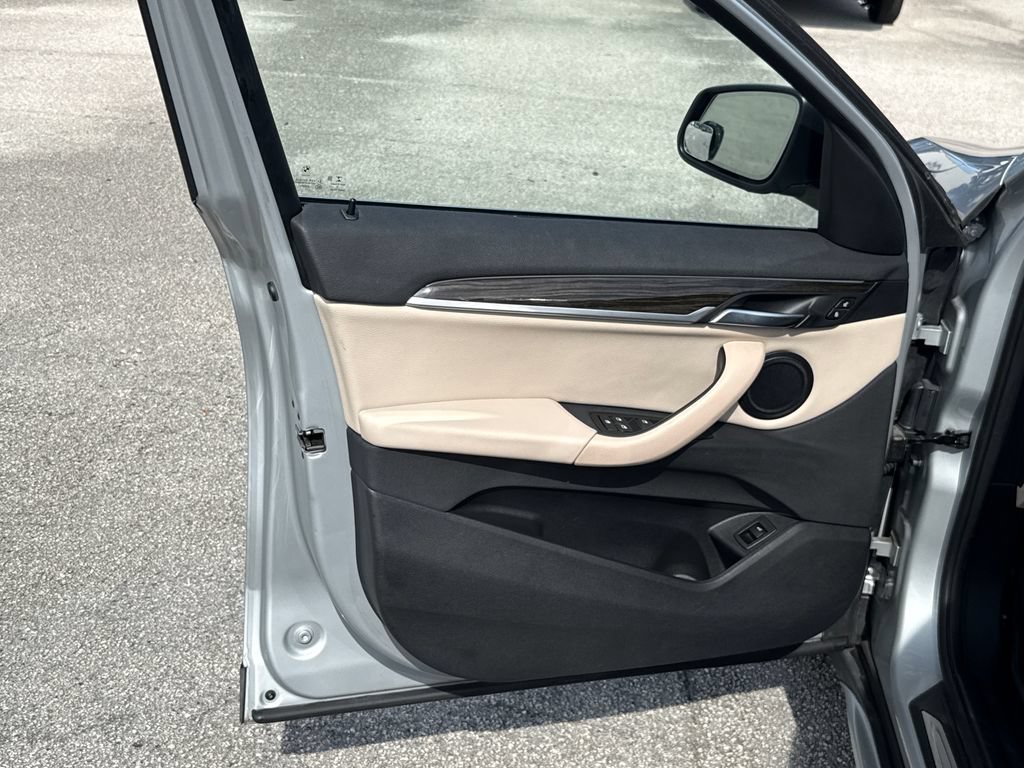 Used 2019 BMW X1 sDrive28i w/ Convenience Package FWD image 14
