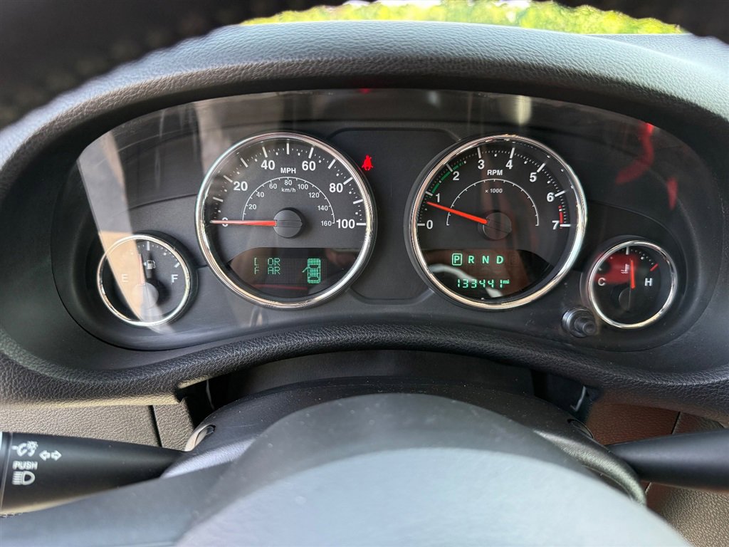 Used 2018 Jeep Wrangler Unlimited Sahara image 17