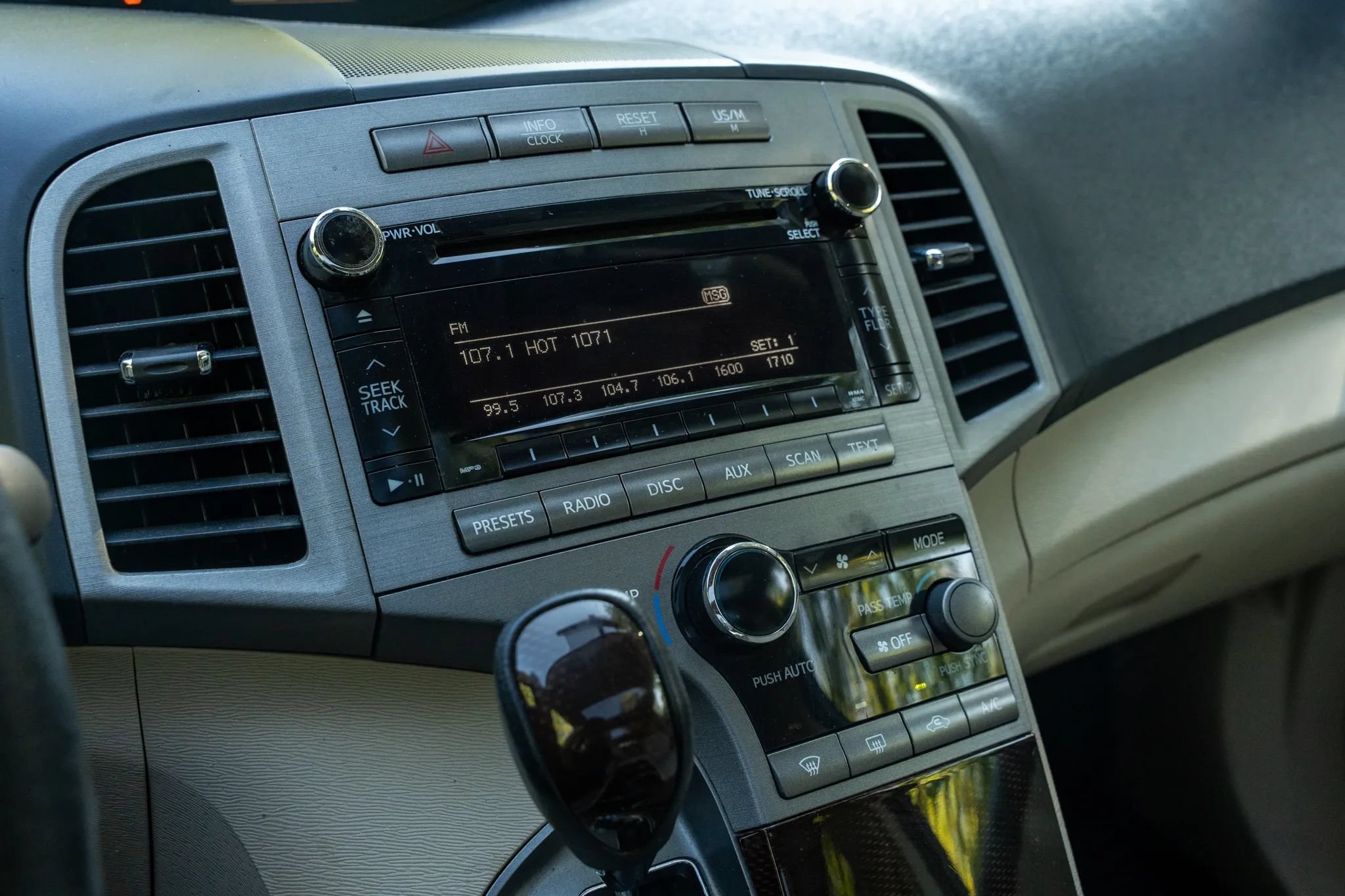Used 2011 Toyota Venza FWD image 18