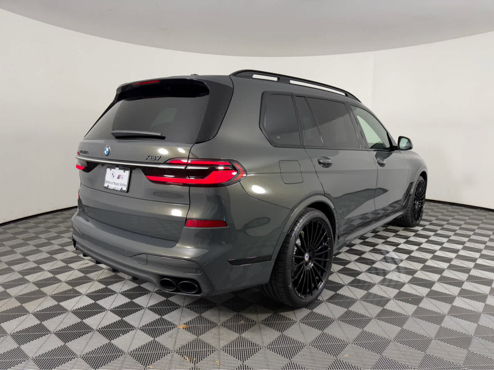 New 2026 BMW ALPINA XB7 image 4