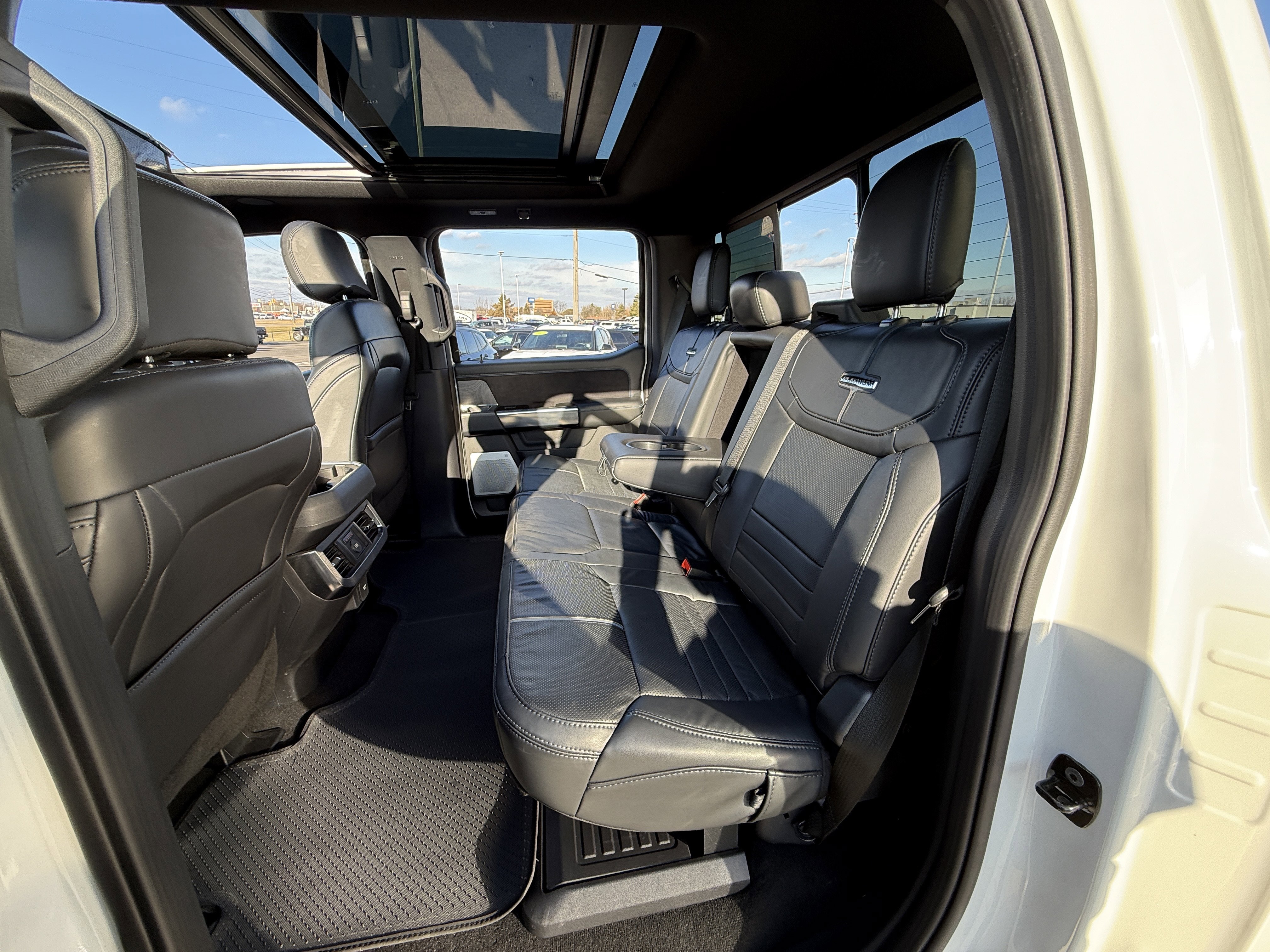 Used 2025 Ford F450 Platinum image 29