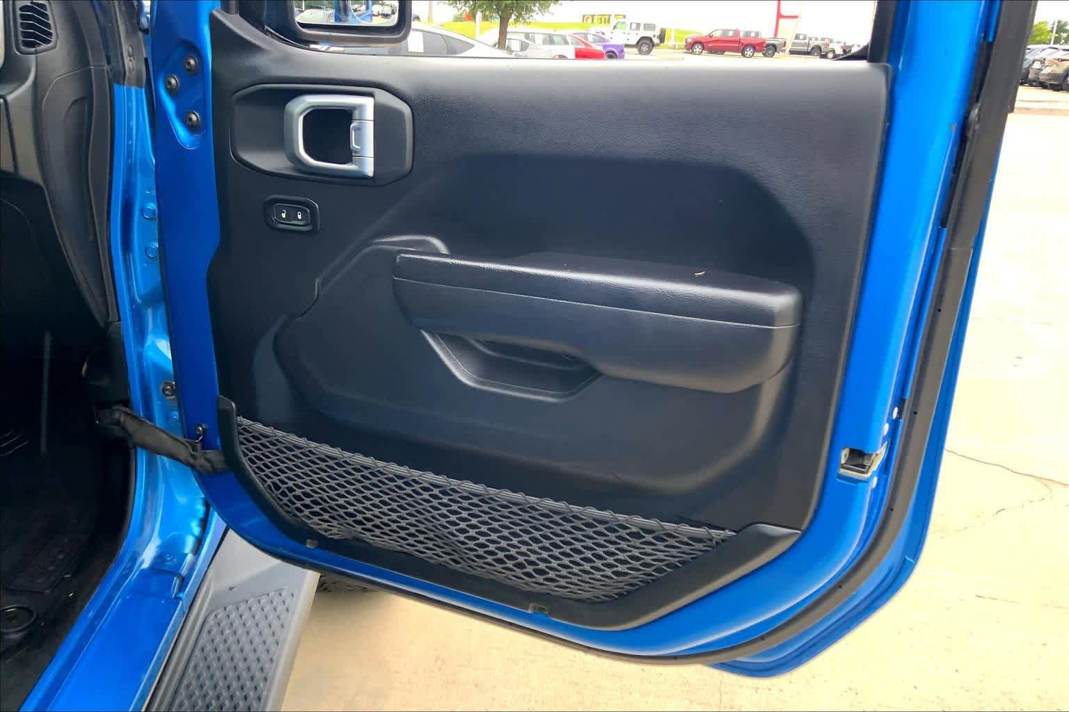 Used 2021 Jeep Gladiator Sport AWD/4WD image 22