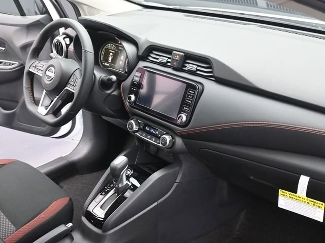 New 2025 Nissan Versa SR w/ Trunk Package FWD image 33