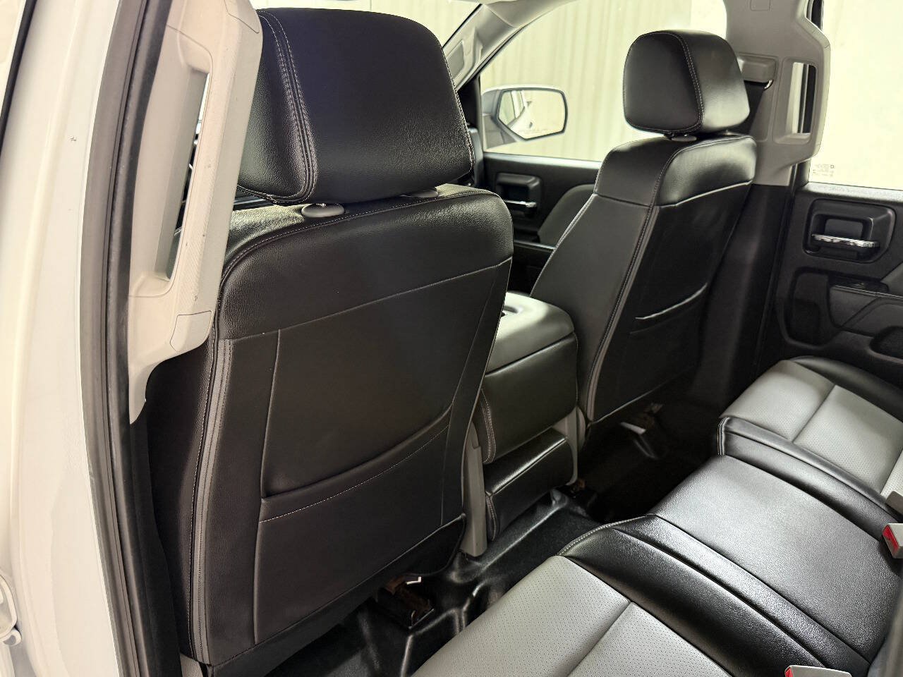 Used 2018 Chevrolet Silverado 1500 W/T RWD image 40