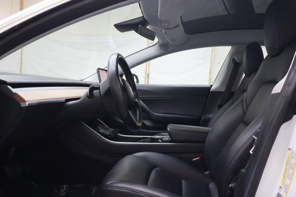 Used 2018 Tesla Model 3 Long Range image 17