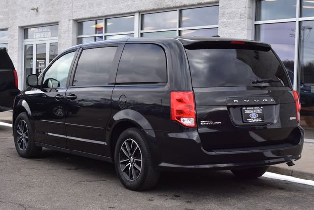 Used 2017 Dodge Grand Caravan SXT w/ Driver Convenience Group image 11