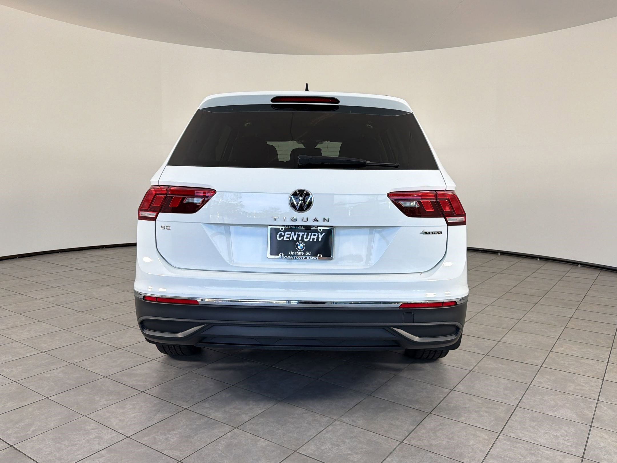 Used 2022 Volkswagen Tiguan SE AWD/4WD image 10