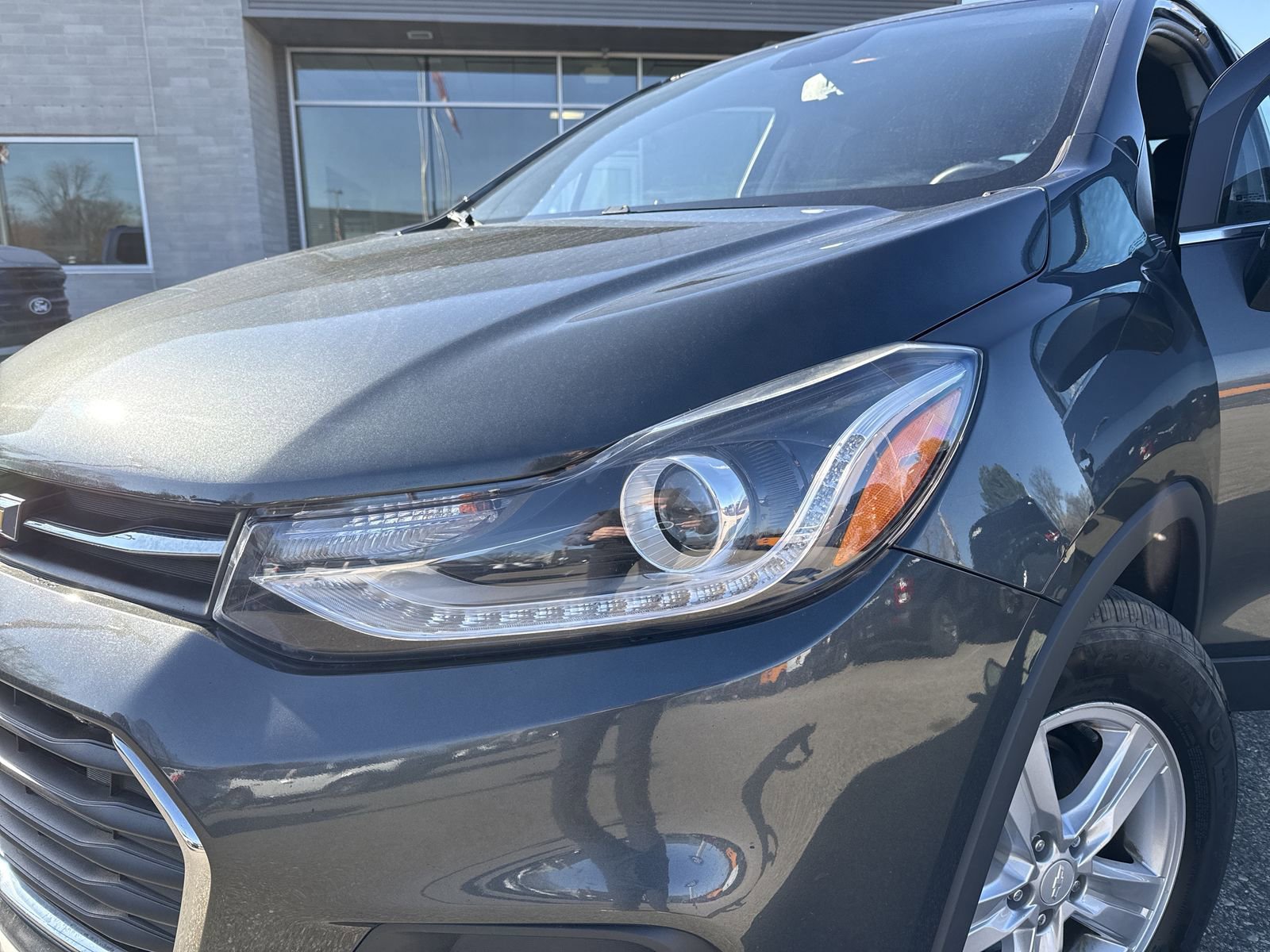 Used 2020 Chevrolet Trax LT w/ LT Convenience Package FWD image 15