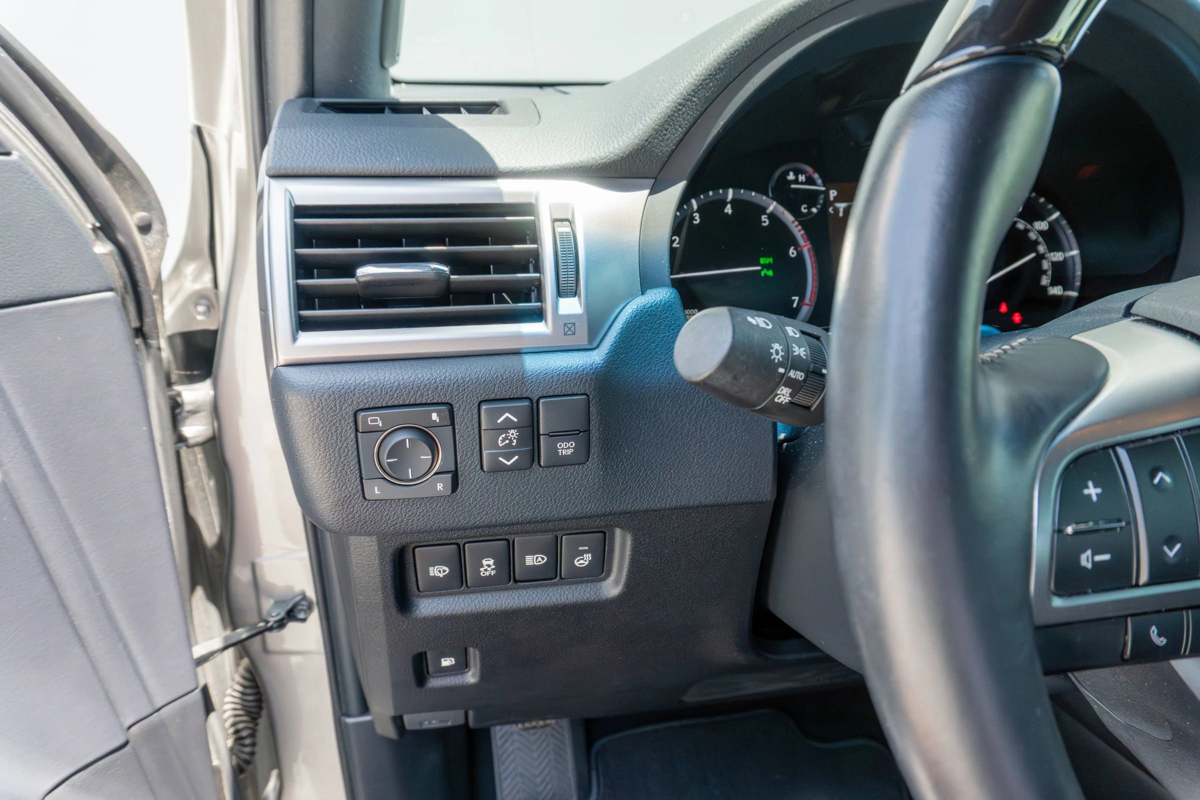 Used 2022 Lexus GX 460 Premium w/ Accessory Package AWD/4WD image 64