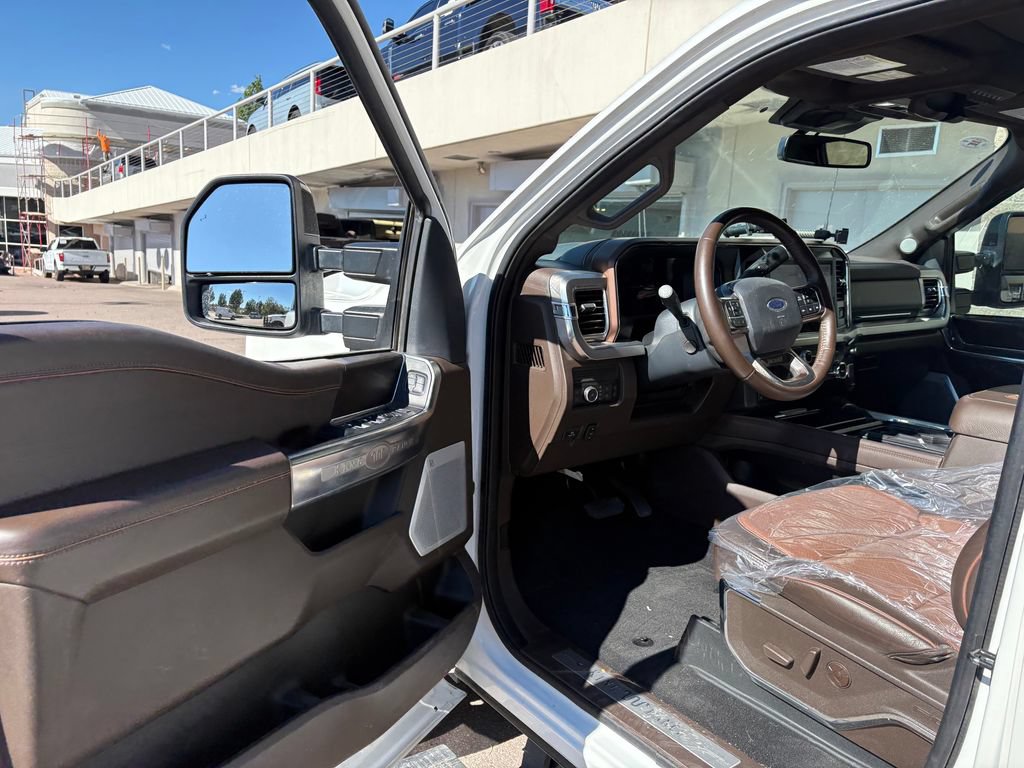 Certified 2025 Ford F250 King Ranch AWD/4WD image 17