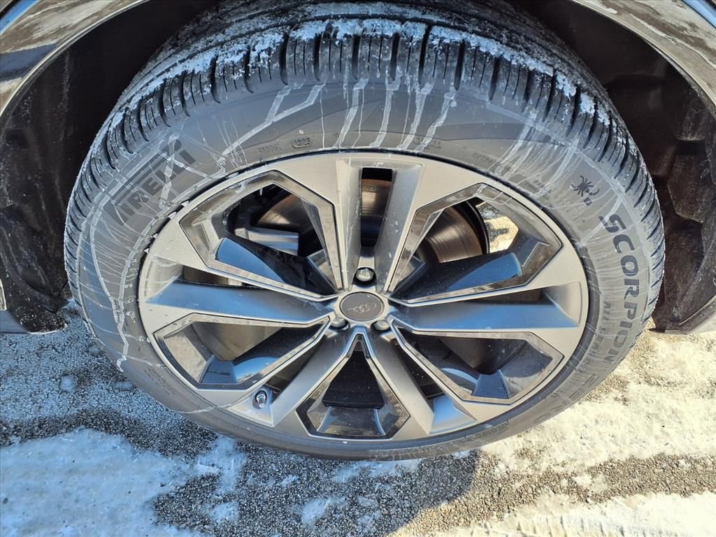 New 2026 Audi Q7 3.0T Premium Plus AWD/4WD image 6