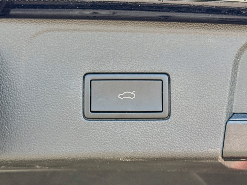 Used 2024 Volkswagen Atlas SE FWD image 29