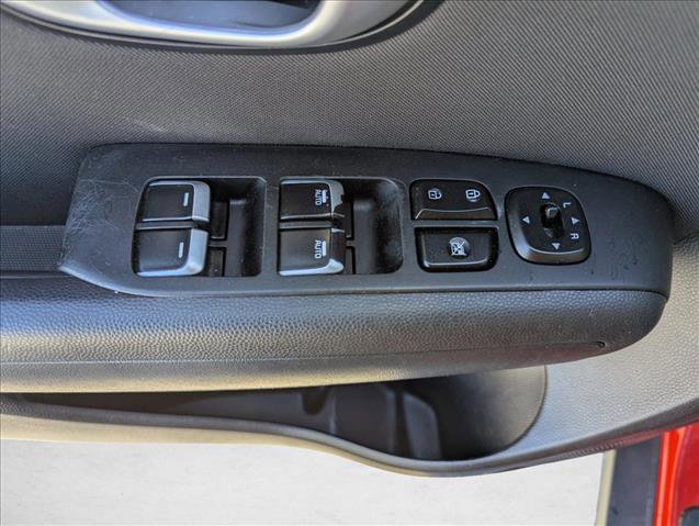 Used 2019 Kia Soul + image 7