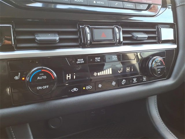 Used 2024 Nissan Pathfinder SV image 22