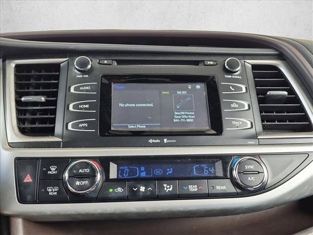 Used 2014 Toyota Highlander Plus FWD image 8
