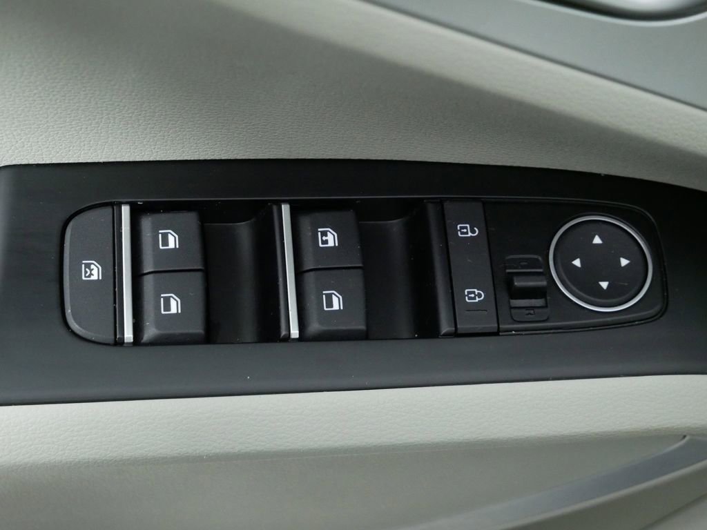 Used 2025 Kia Soul LX image 21