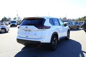 Used 2024 Nissan Rogue SV image 6