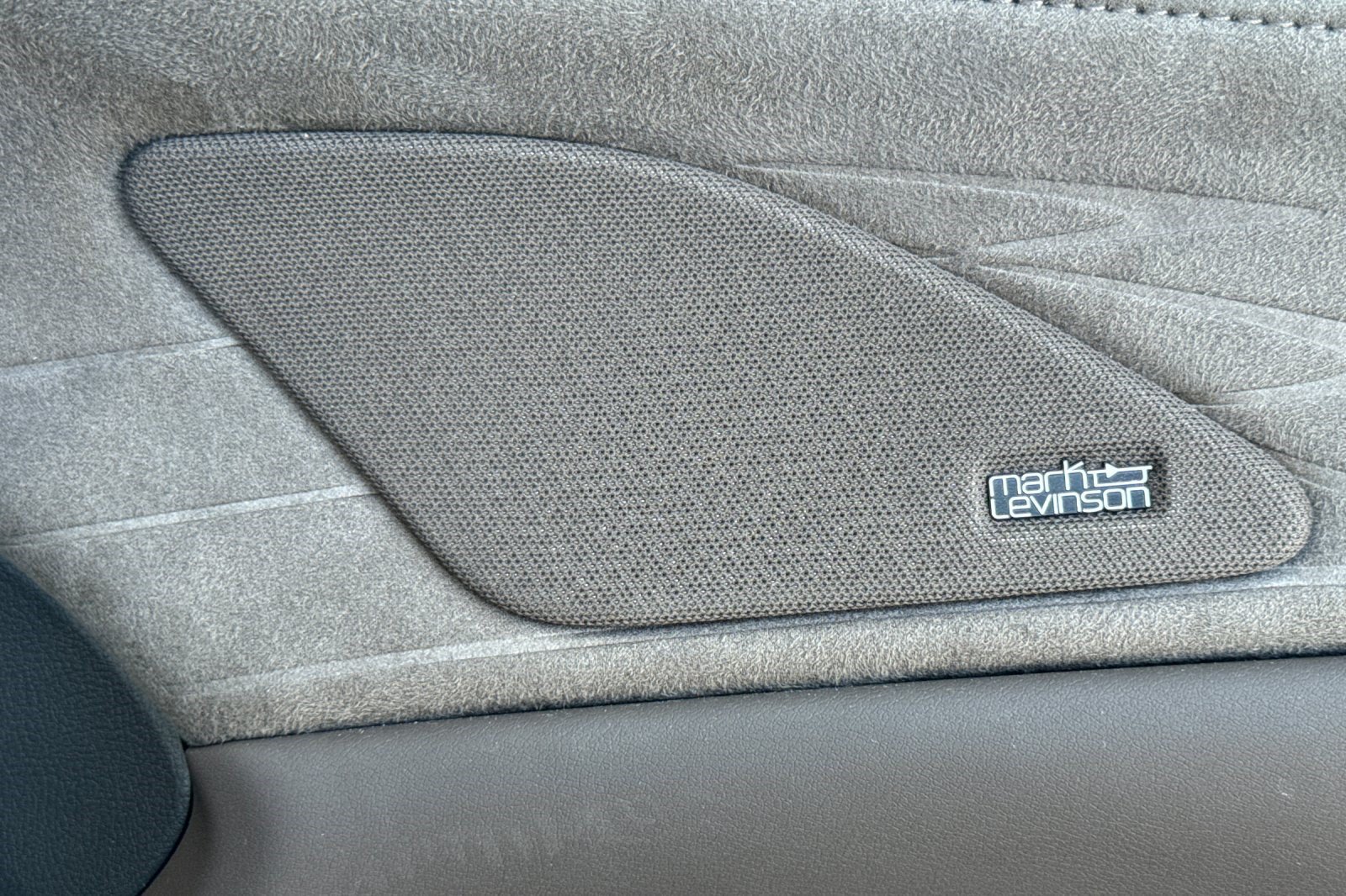 Used 2023 Lexus RX 350 FWD w/ Accessory Package image 23
