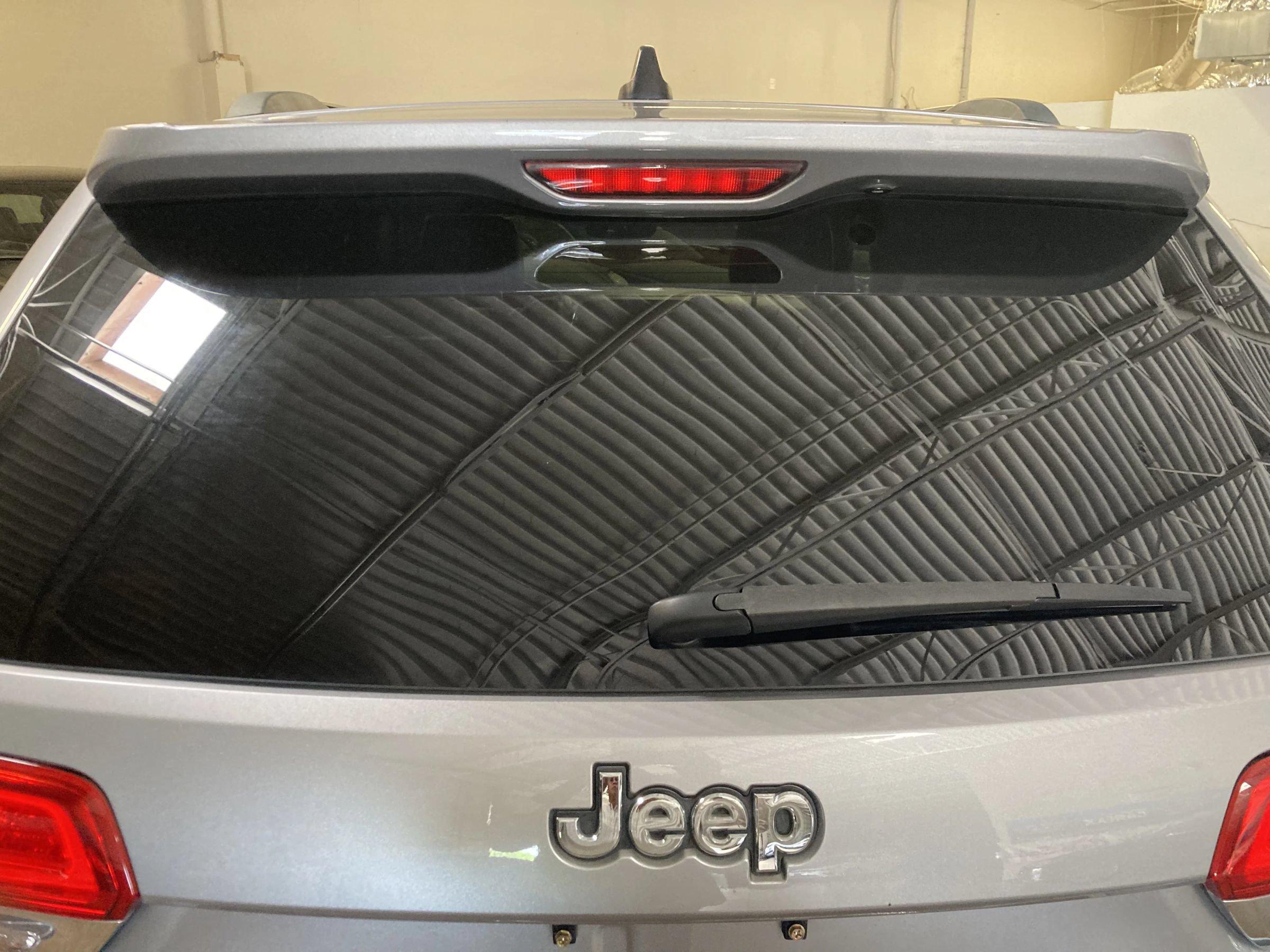 Used 2018 Jeep Grand Cherokee Limited AWD/4WD image 25