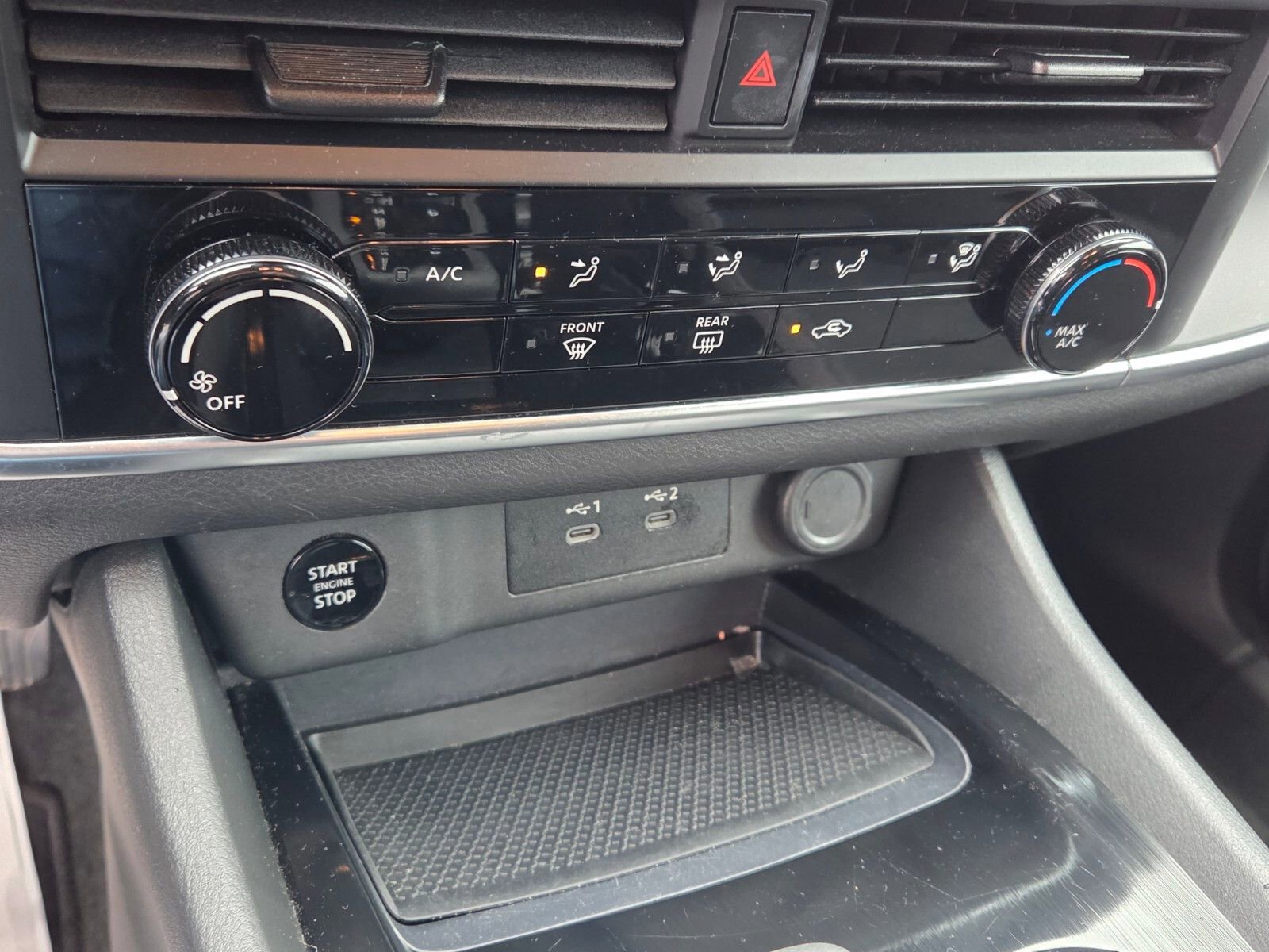 Used 2024 Nissan Rogue S image 20