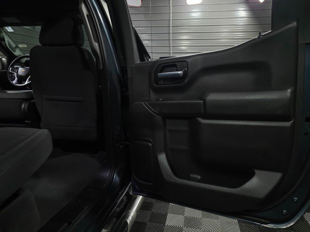 Used 2020 Chevrolet Silverado 1500 LT w/ All-Star Edition image 36