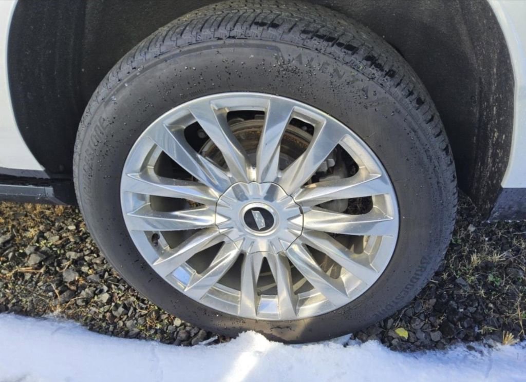 Used 2024 Cadillac Escalade ESV Premium Luxury w/ Performance Package AWD/4WD image 10