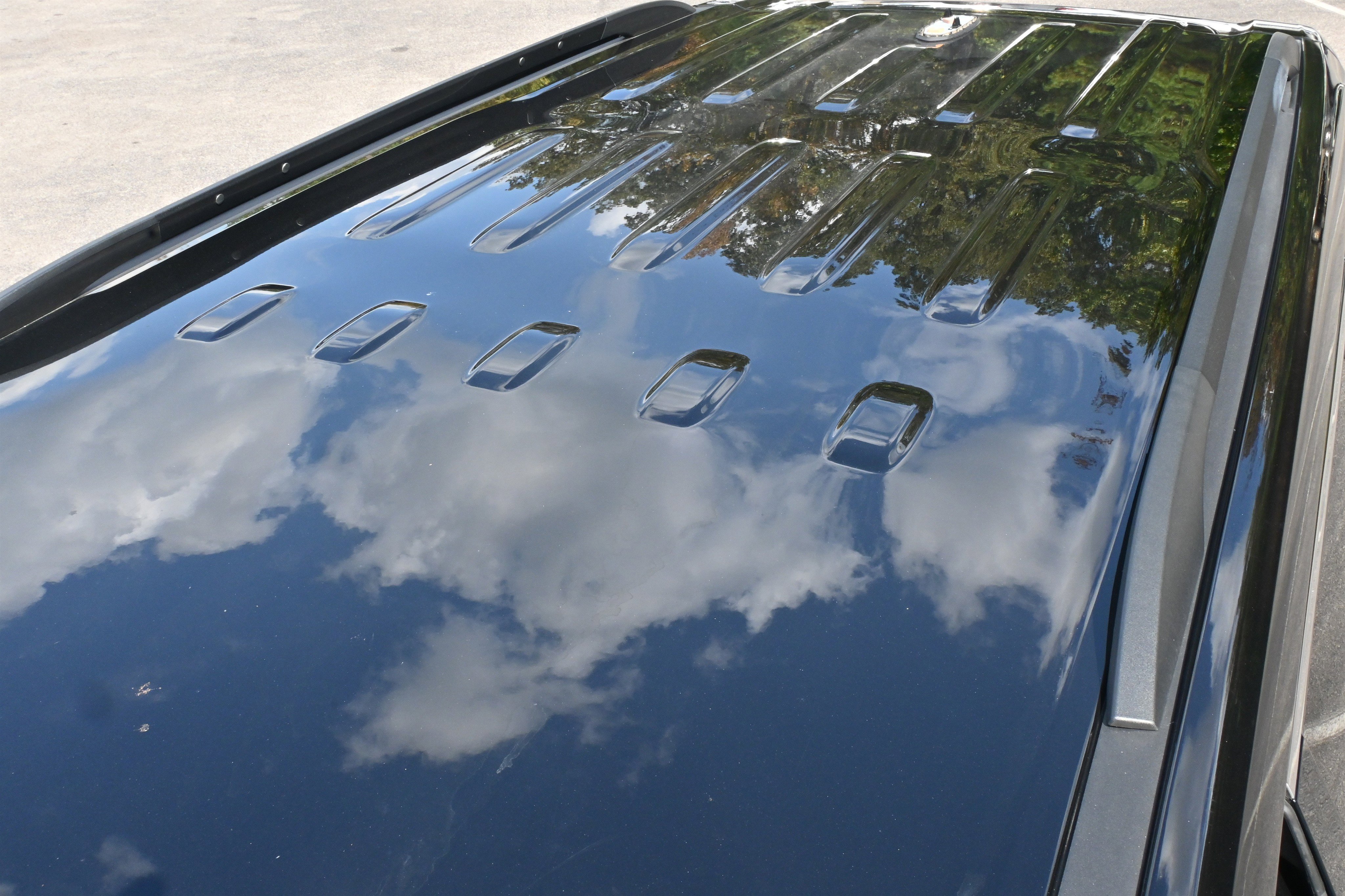Used 2025 GMC Acadia Elevation image 14